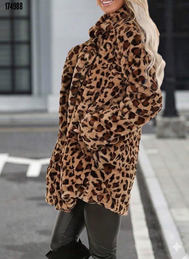 Kadın Yakalı Cepli Kısa Peluş Leopar Kaban – Sıcak & Şık Dış Giyim