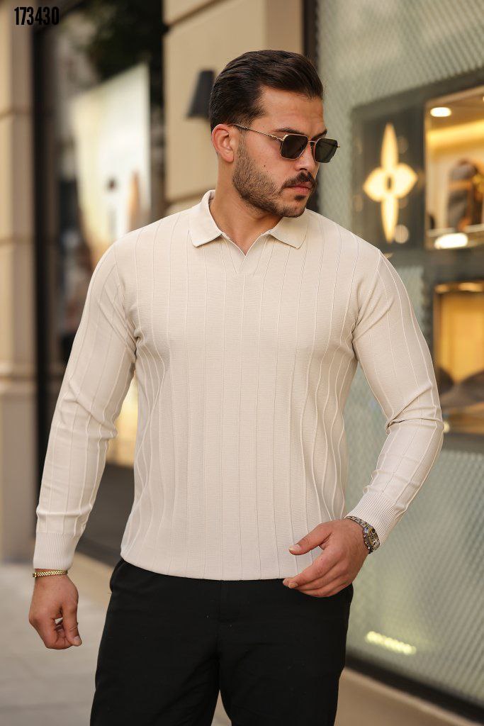 Erkek V Yaka Triko Kazak – Şık Kesim, Geniş Omuz Gösteren Slim Fit Etki