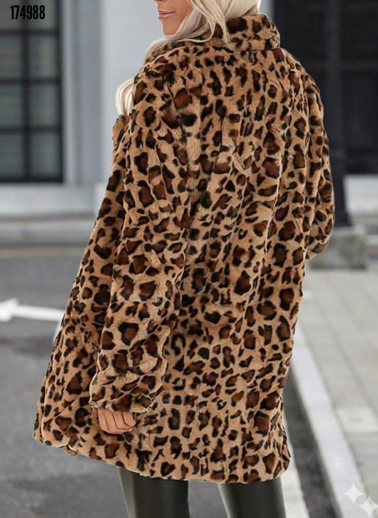 Kadın Yakalı Cepli Kısa Peluş Leopar Kaban – Sıcak & Şık Dış Giyim