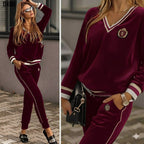 Kadın V Yaka Şerit Detaylı Kadife İkili Takım – Şık & Rahat Kadife Set